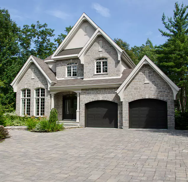 Why Choose Vanguard Restoration Pros for Emergency Water Extraction in Livingston, IL?